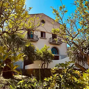 Tiche Guest house